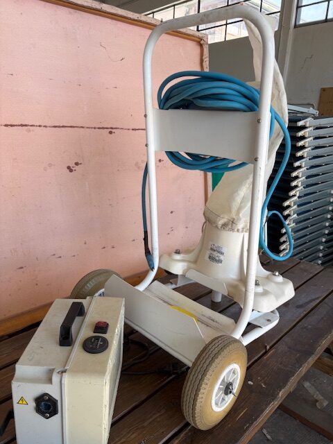 Vendesi pulitore di vasca Exxxagon