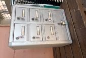 Vendesi armadietti porta valori e telefono