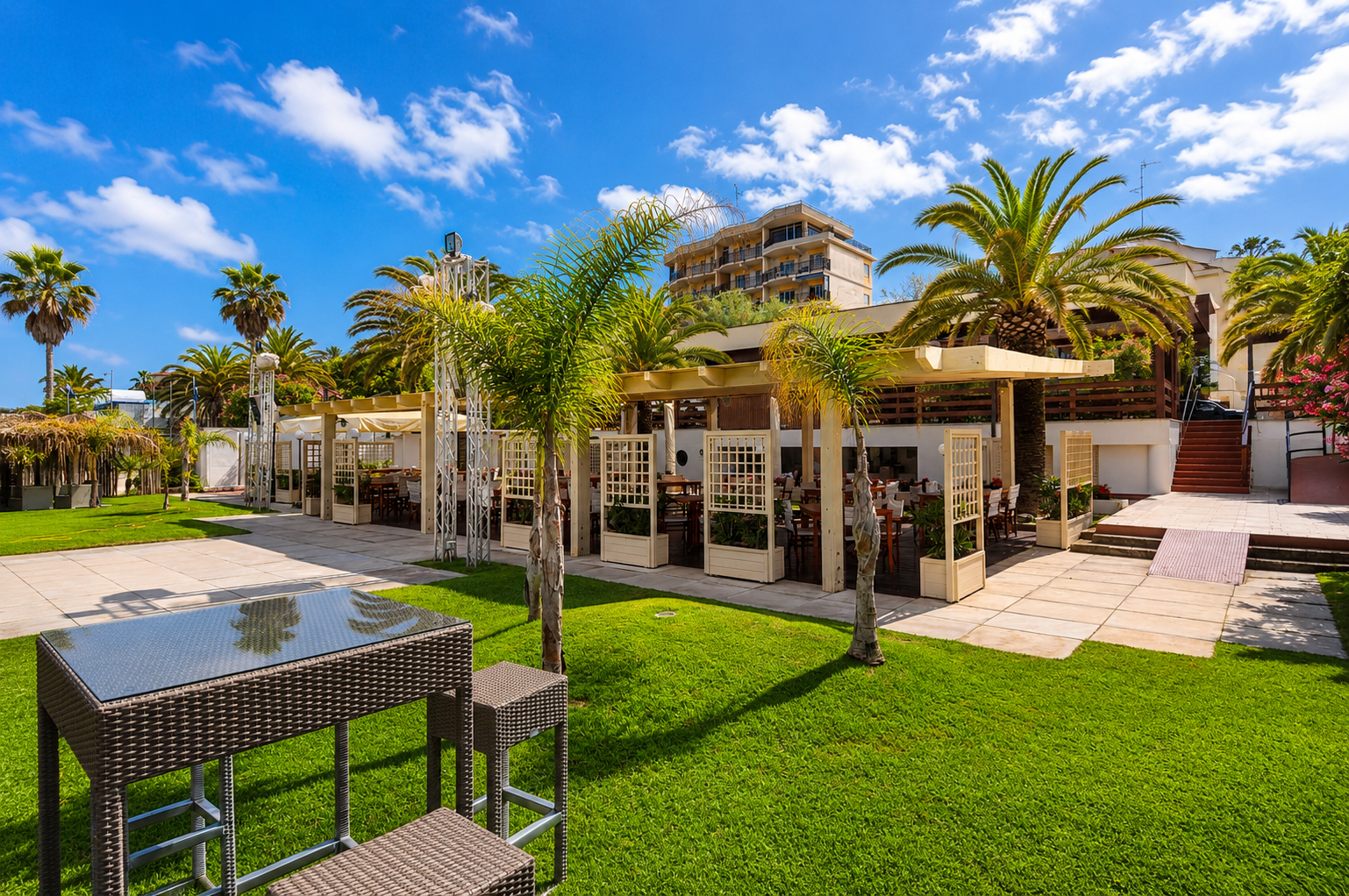Stabilimento Balneare con Bar, Ristorante ed Area Feste