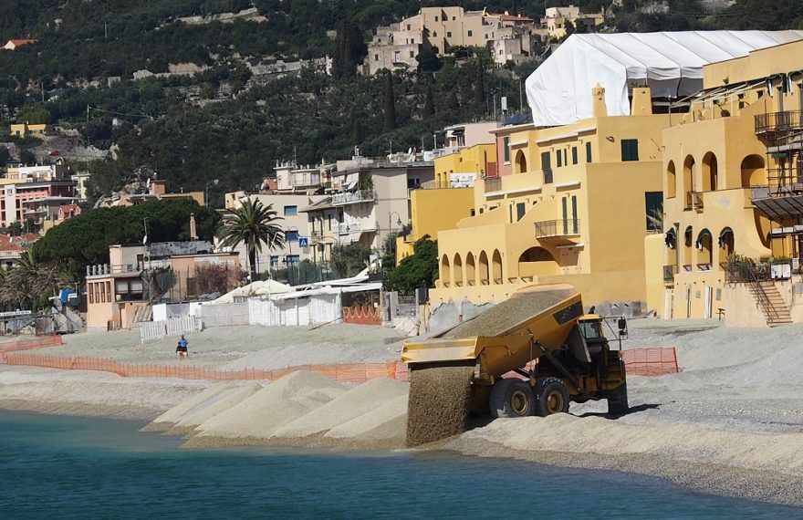 Ripascimento della spiaggia di Varigotti
