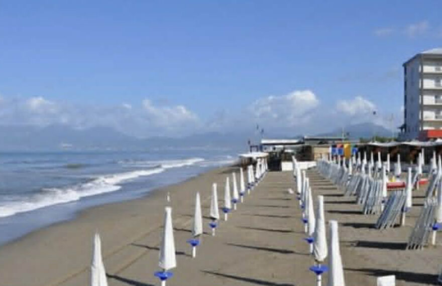 Litorale di Battipaglia, stabilimenti balneari e aree costiere oggetto di proroga delle concessioni.