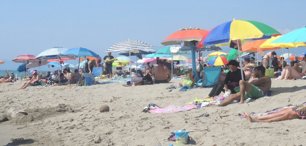 Spiaggia libera del Comparini, Viareggio. 