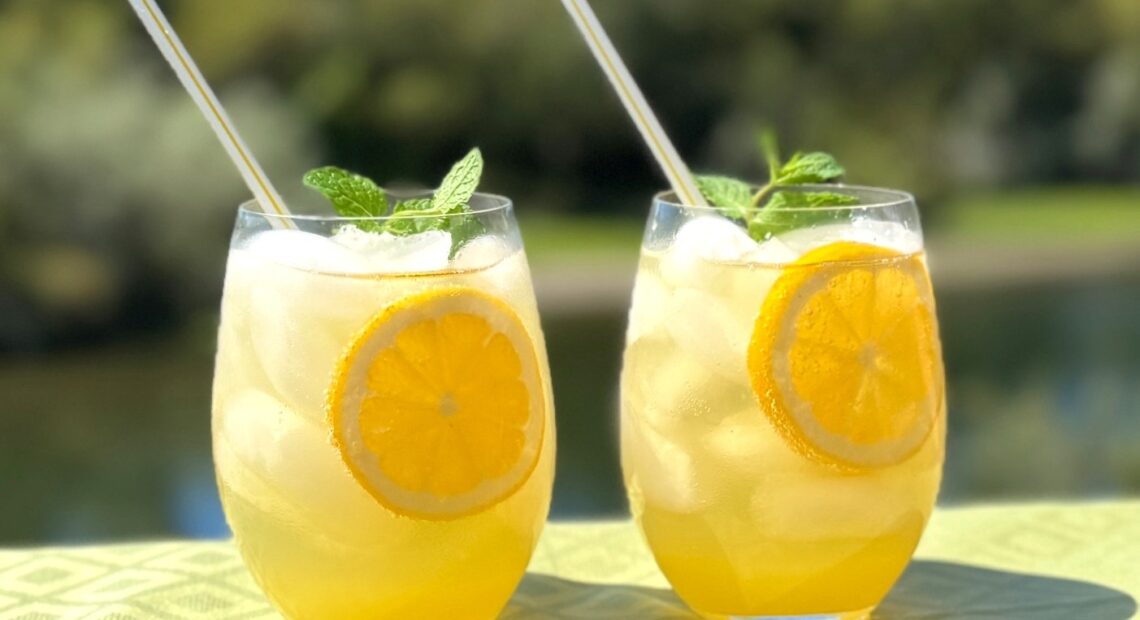 Limoncello spritz