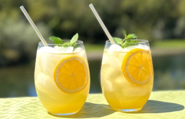 Limoncello spritz