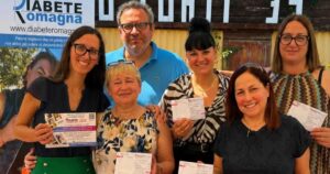Presentazione dell'iniziativa Diabete Beach al Bagno Conti di Cesenatico con i volontari.