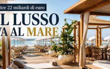 Lounge e gazeboli in legno di uno stabilimento balneare di lusso sulla spiaggia