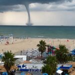 Tromba marina sulla spiaggia di Lido degli Estensi