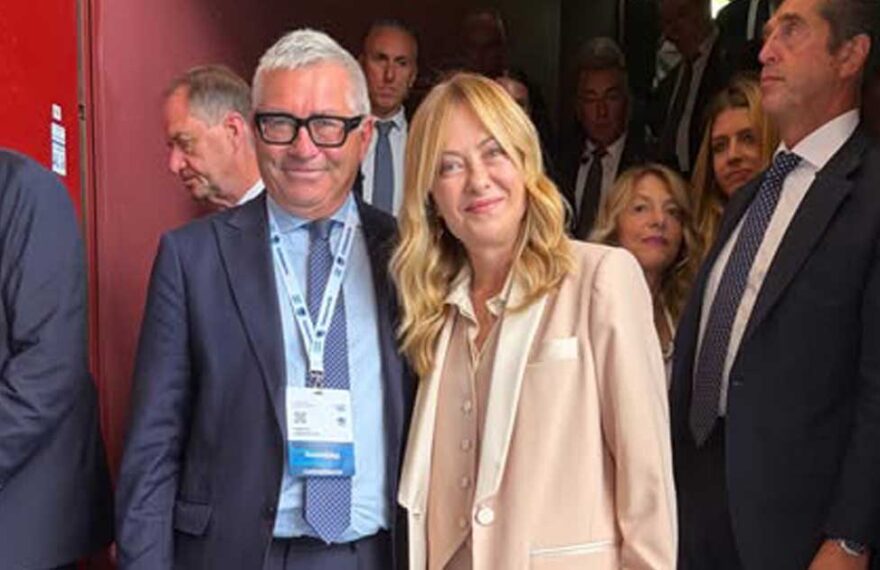 Antonio Capacchione presidente del SIB insieme alla presidente del Consiglio Giorgia Meloni.
