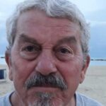 Giuseppe Ricci presidente dell'associazione ITB Italia in primo piano su una spiaggia