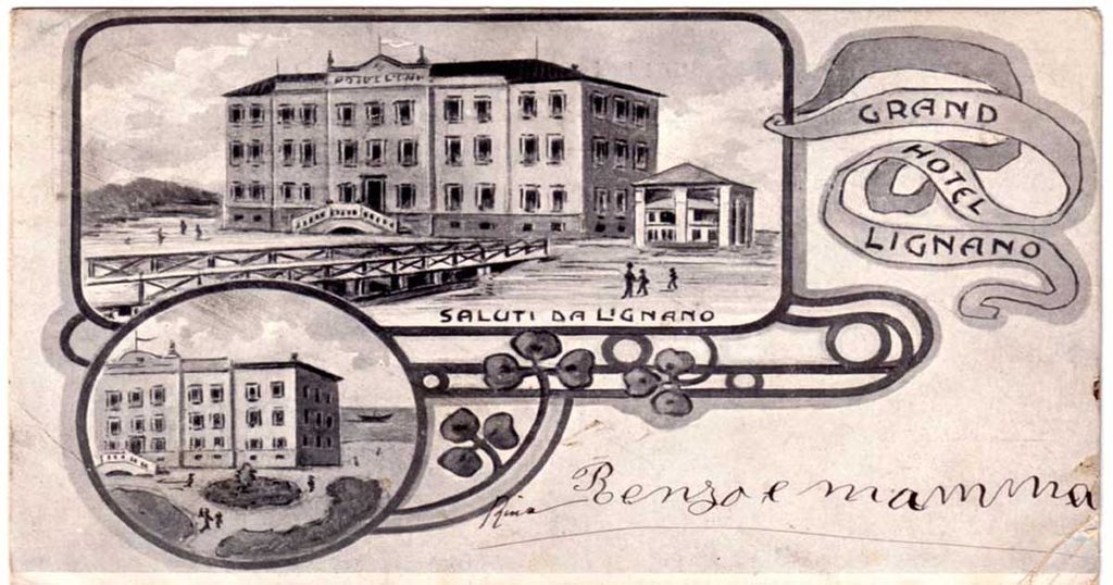 Cartolina d'epoca in bianco e nero del Grand Hotel Lignano con dedica autografa a penna