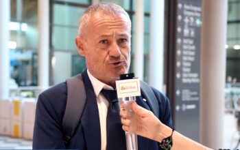 Il presidente di CNA Balneari Nicola Ghedini intervistato dal microfono di Mondo Balneare durante la fiera Inout a Rimini.