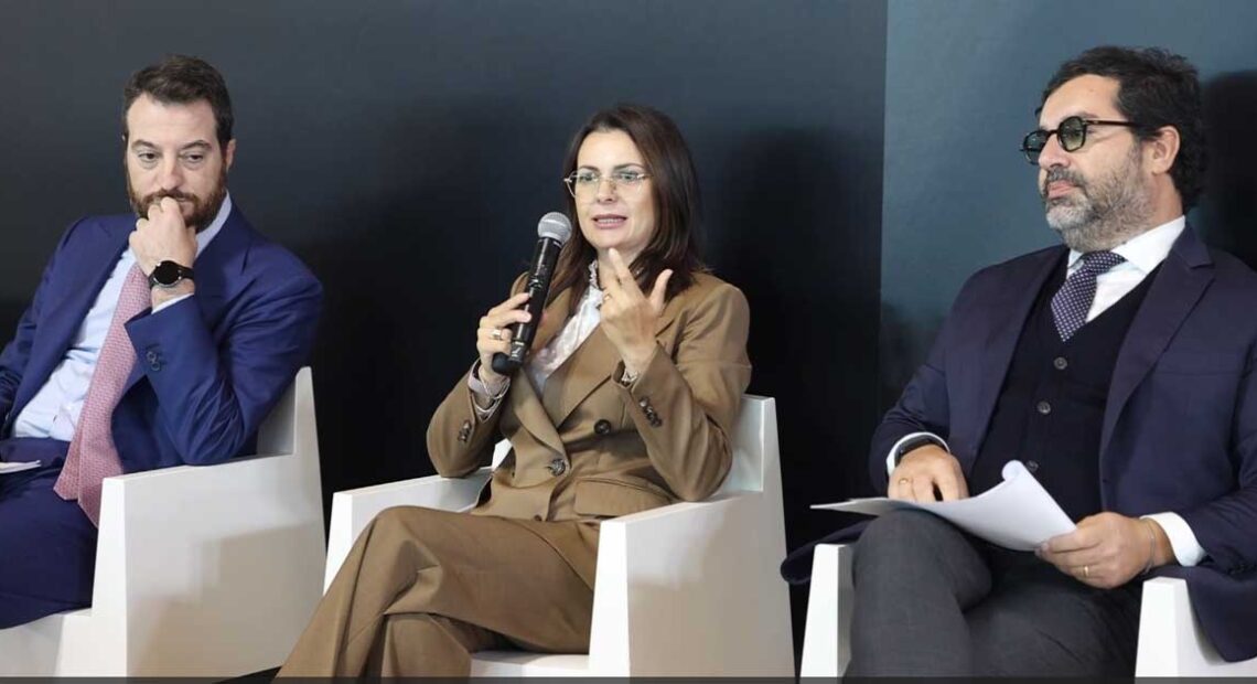 Gli avvocati Giampaolo Austa, Rosamaria Berloco e Pietro Falcicchio di Legal Team al convegno sulle gare balneari.