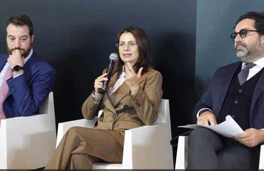Gli avvocati Giampaolo Austa, Rosamaria Berloco e Pietro Falcicchio di Legal Team al convegno sulle gare balneari.