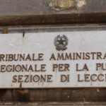 Targa all'ingresso del Tribunale Amministrativo Regionale per la Puglia, Sezione di Lecce