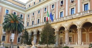 La sede del Ministero delle Infrastrutture e dei Trasporti a Roma per la bozza sul bando tipo balneari