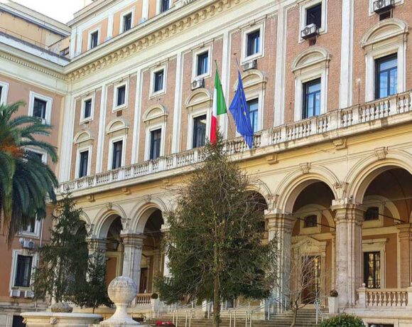 La sede del Ministero delle Infrastrutture e dei Trasporti a Roma per la bozza sul bando tipo balneari