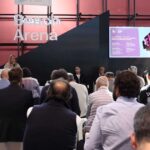 Sala del convegno Sportello Balneari con pubblico ed i relatori sul palco della Beach Arena alla fiera InOut 2026 di Rimini.